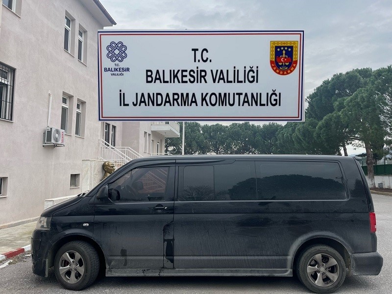 Balıkesi̇rde 14 Düzensi̇z Göçmen Yakalandı