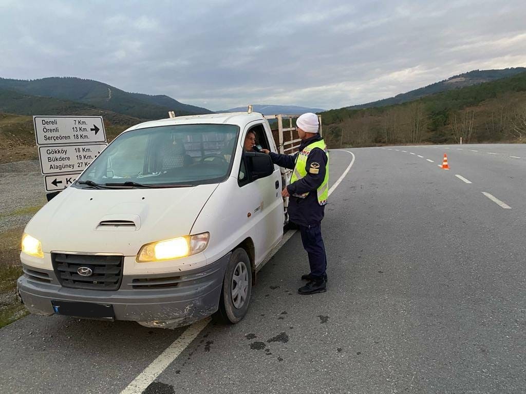 Balıkesir’de jandarmadan trafik denetimi