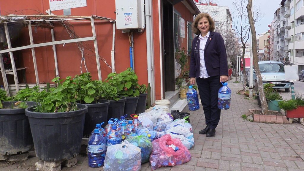 Bandırma’da mavi kapak kampanyasına destek