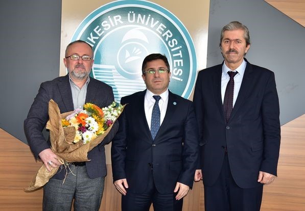 BALIKESİR ÜNİVERSİTESİ REKTÖRÜ PROF.