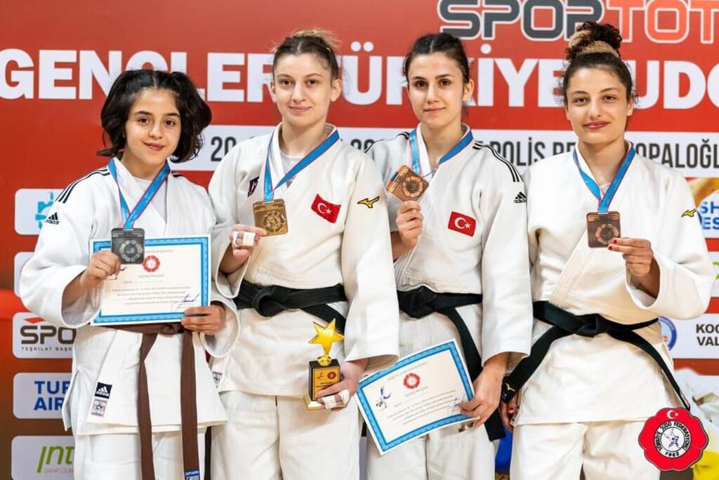 Balıkesir Üniversitesi öğrencilerinin sportif