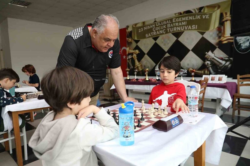 23 Nisan Ulusal Egemenlik ve Çocuk Bayramı dahilinde Ahmet Akın