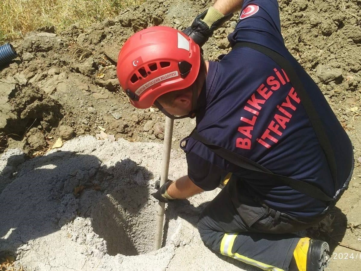 Balıkesir’in Erdek ilçesinde çukura