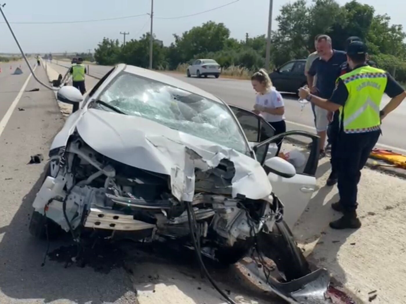 Balıkesir’in Gönen ilçesinde tek taraflı trafik kazası meydana geldi. Savrularak