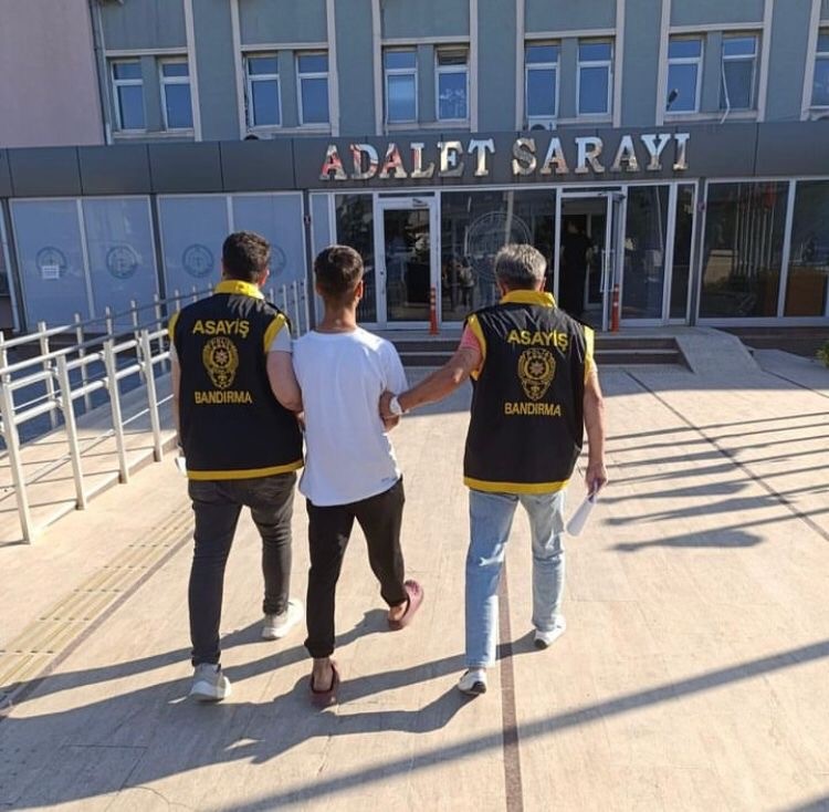 Balıkesir’den çala çala gitti Bandırma’da yakalandı