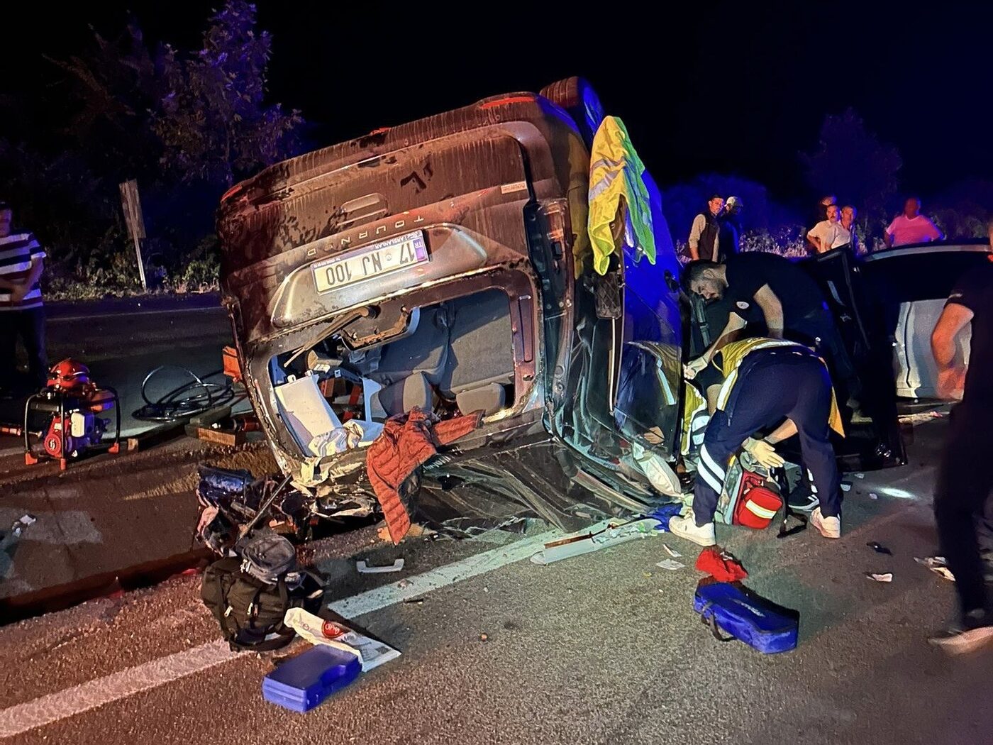 Balıkesir’in Gönen ilçesinde iki aracın kafa kafaya çarpışması neticesinde meydana