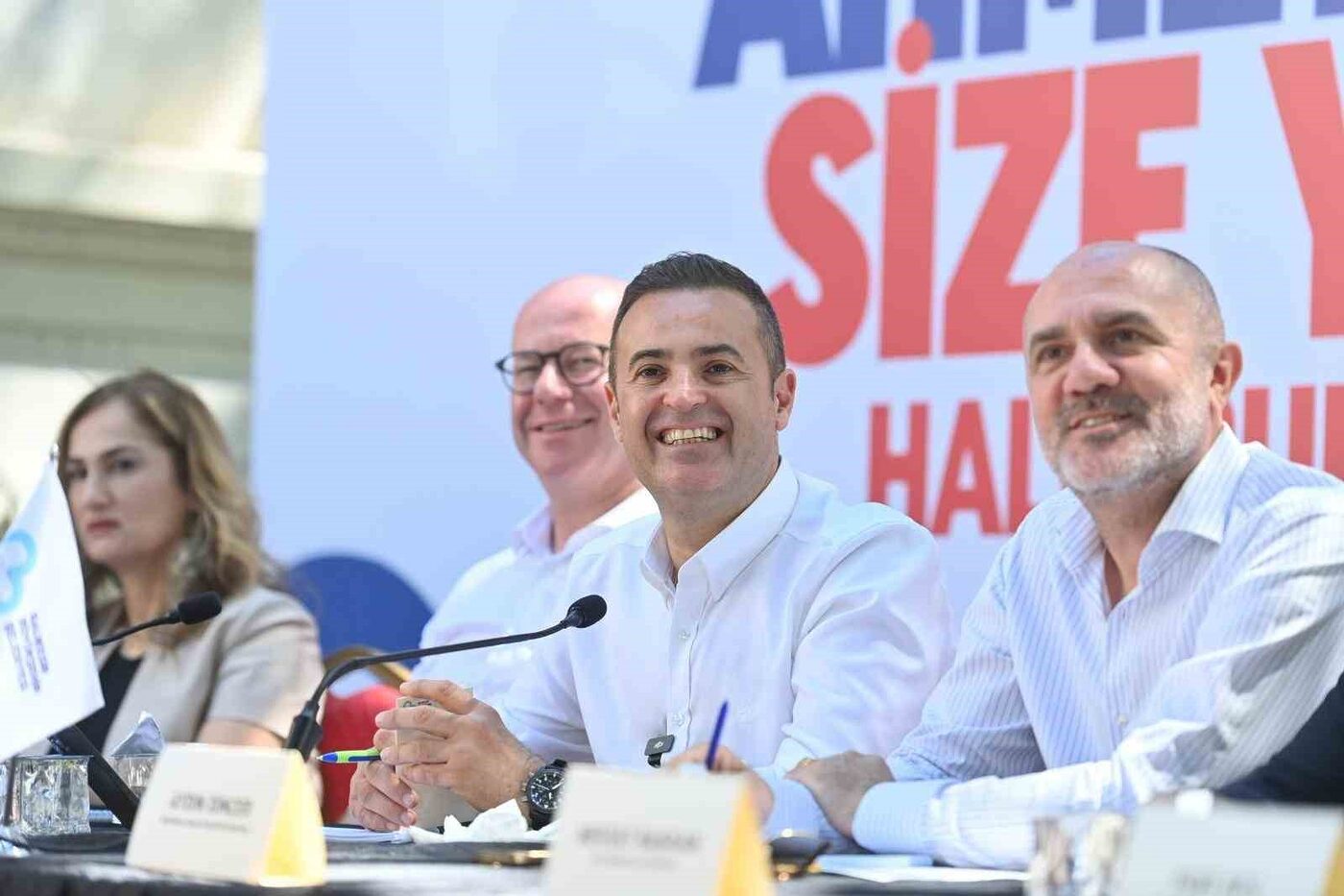 Balıkesir Büyükşehir Belediye Başkanı Ahmet Akın, Marmara Adası’nda düzenlenen Halk