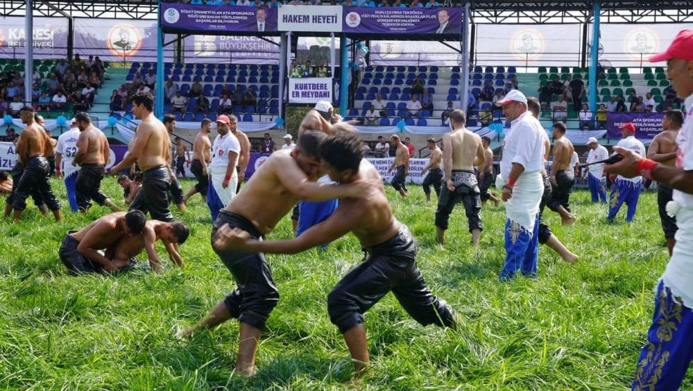 Kurtdereli Güreşleri’nde 2 bin 400 pehlivan kol bağlayacak