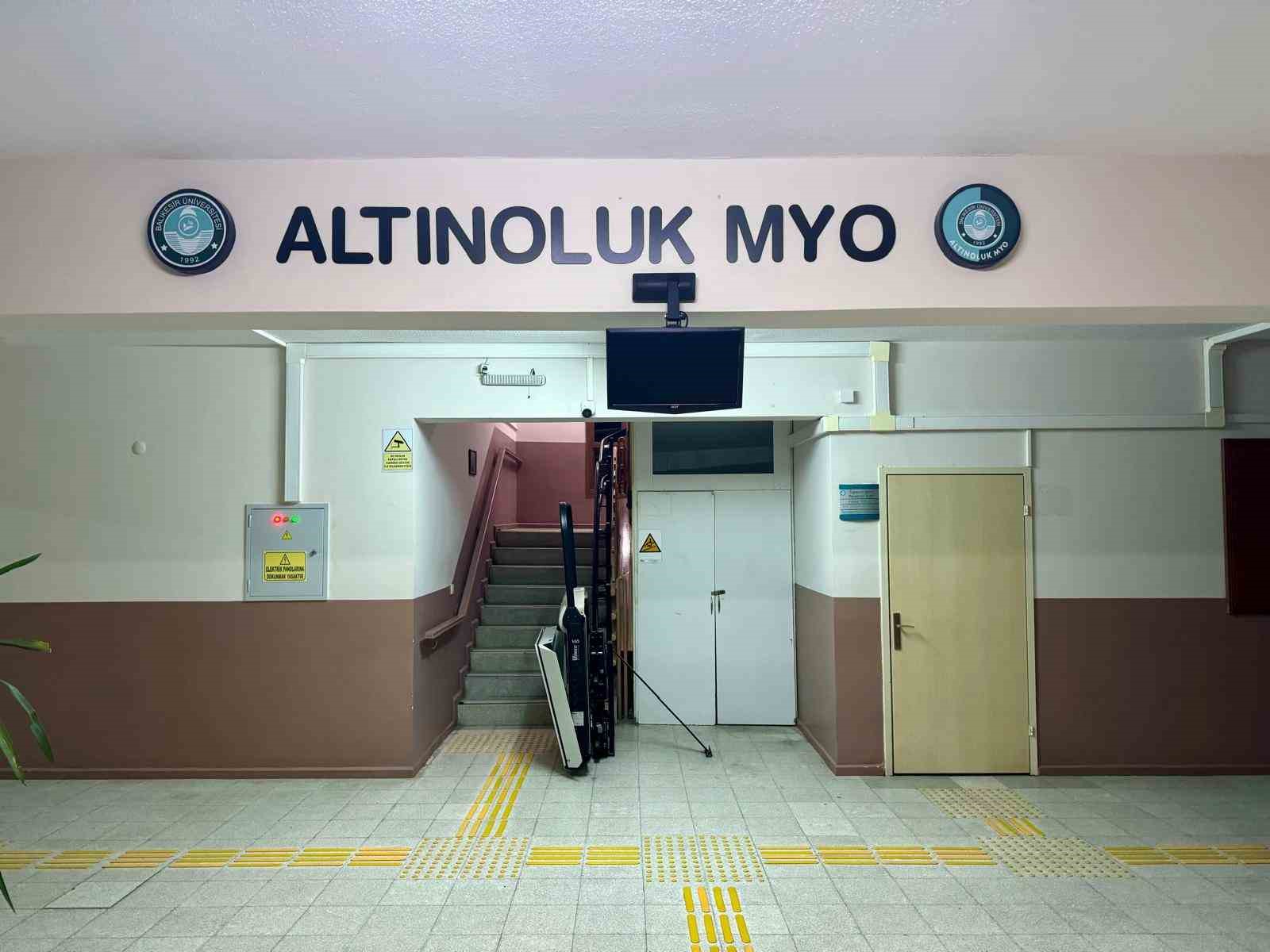 Altınoluk MYO’da hurdaları yenileme ile büyük tasarruf