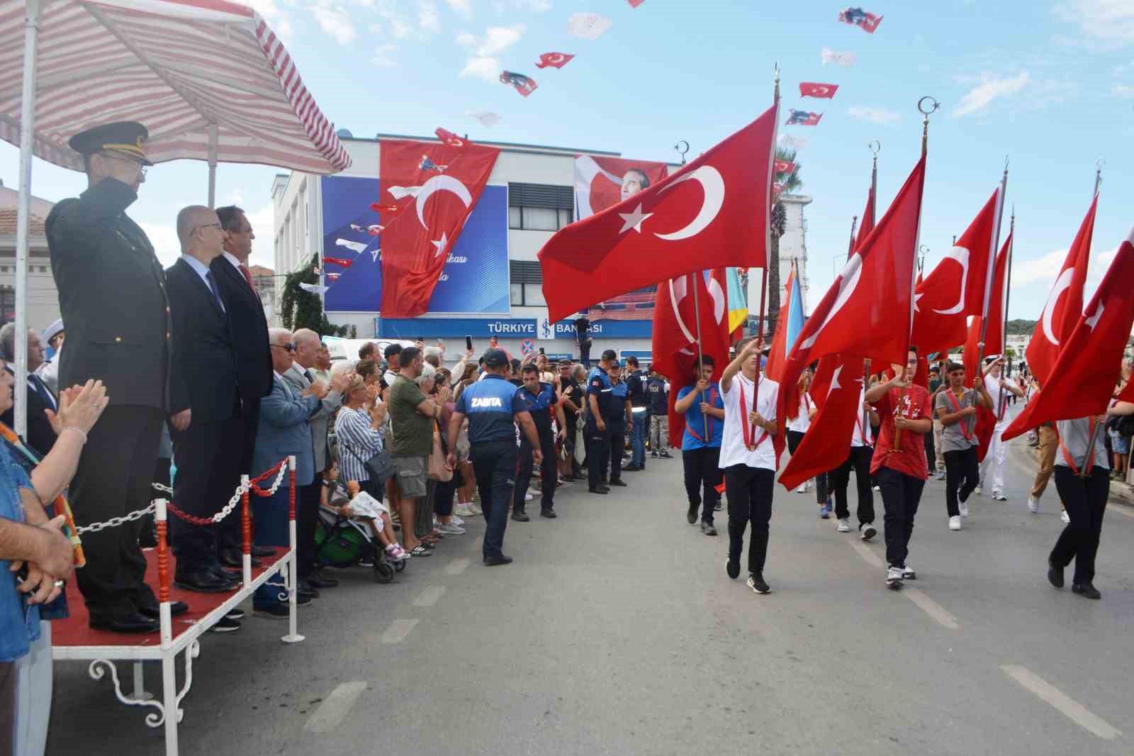 Ayvalık’ta düşman işgalinden kurtuluşun 102. yılı coşkusu