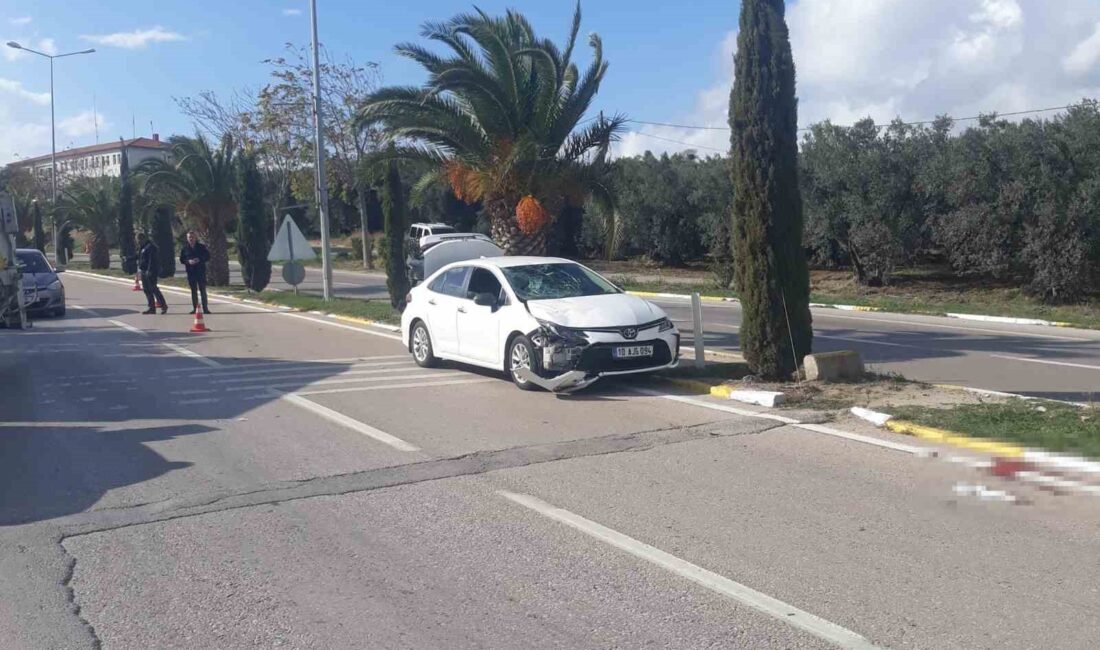 Balıkesir’in Erdek ilçesinde otomobil