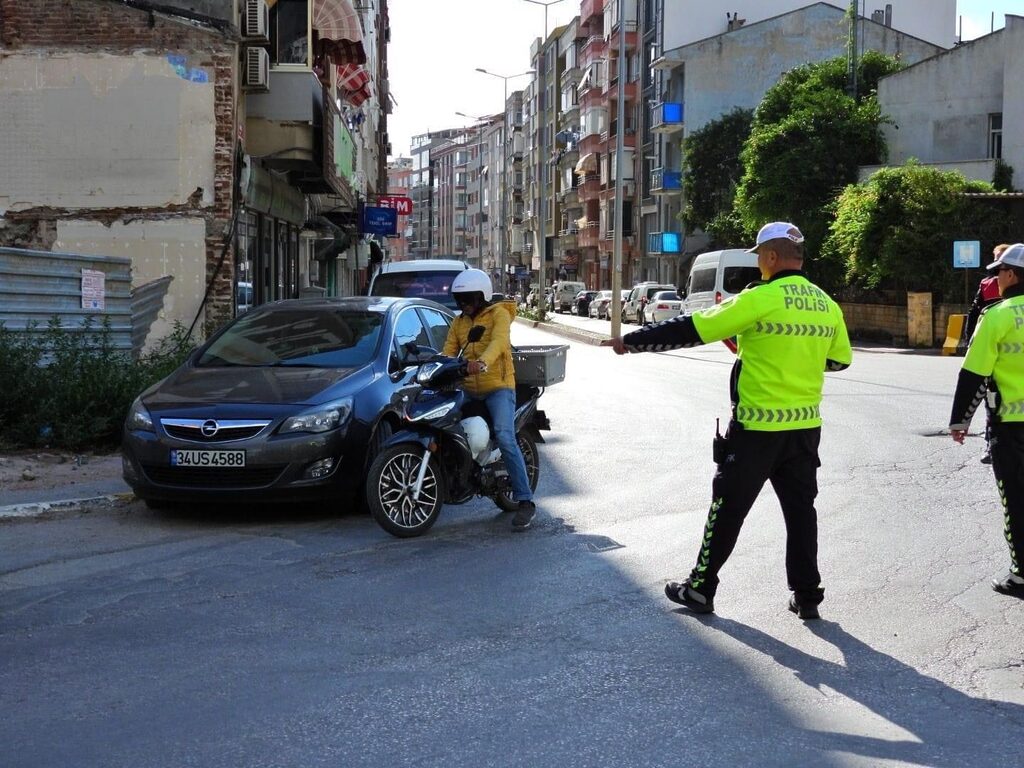 Erdek’teki motosikletlere sıkı denetim başlıyor