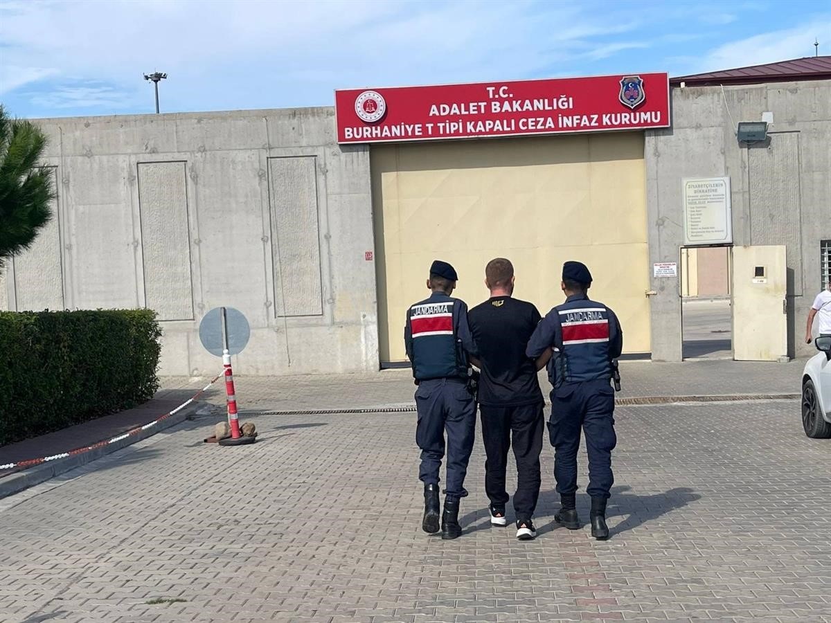 Balıkesir’in Edremit ilçesinde hakkında 12 yıl 8 ay 15 gün