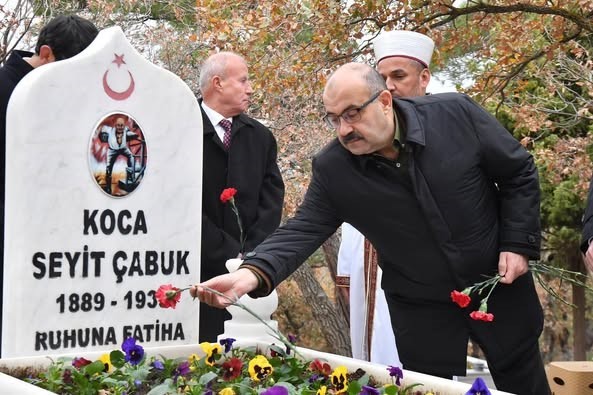 Çanakkale Deniz Savaşları kahramanı Seyit Onbaşı’ı (Koca Seyit) vefatının 85’inci