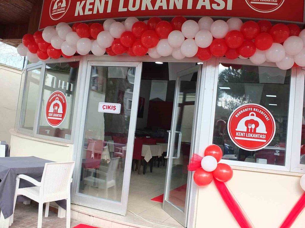 Burhaniye ilçesinde, Belediye Halk Marketin ardından Kent Lokantasını da törenle