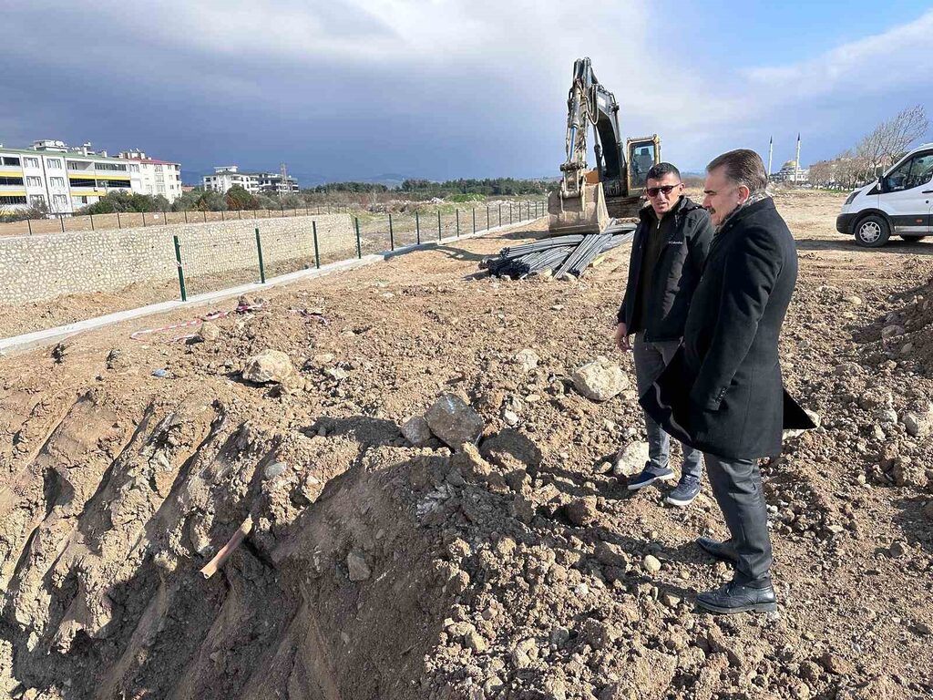 DSİ 25. Bölge Müdürlüğü tarafından Edremit Çayı’nda yürütülen ıslah çalışmaları