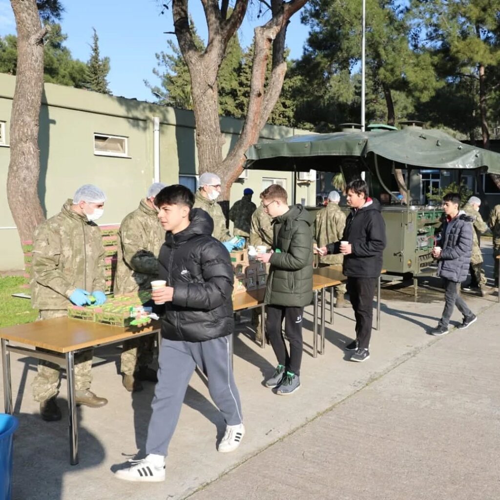 Balıkesir’in Edremit ilçesinde düzenlenen “Mehmetçikle Bir Gün” etkinliği kapsamında, ilçedeki