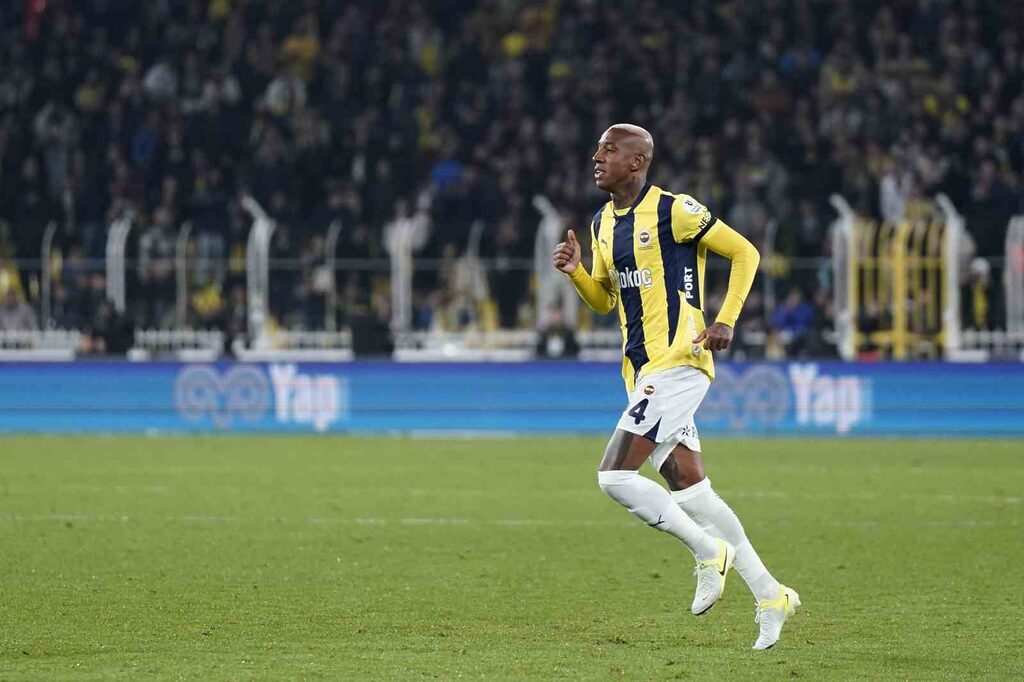 Fenerbahçe’nin yeni transferi Anderson Talisca, ilk kez Çaykur Rizespor maçında