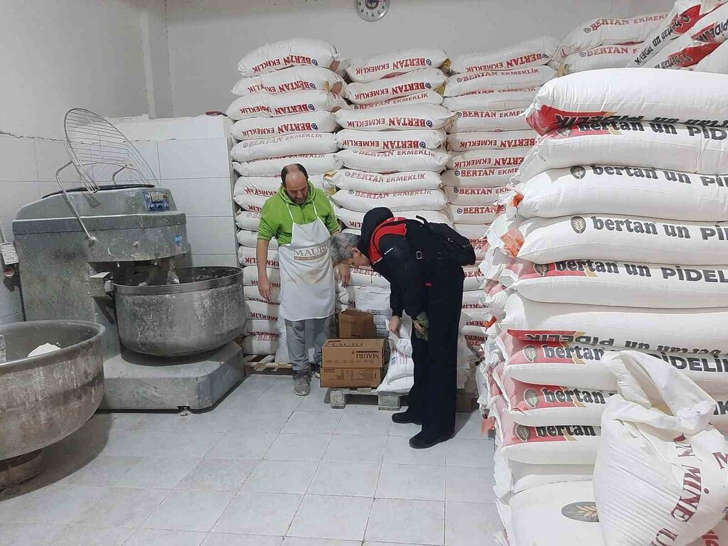 Balıkesir’in Erdek ilçesinde Ramazan dolayısıyla gıda güvenliği denetimleri sıklaştırıldı. İlçe