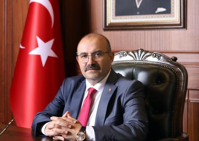 Balıkesir Valisi İsmail Ustaoğlu, 1 Mayıs Emek ve Dayanışma Günü’nde
