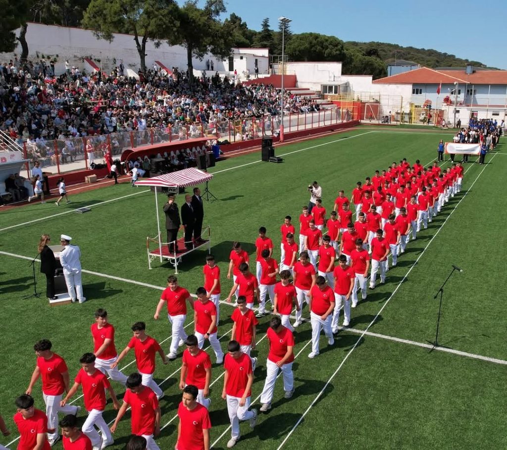 Balıkesir’in Ayvalık ilçesinde, 19 Mayıs Atatürk’ü Anma, Gençlik ve Spor