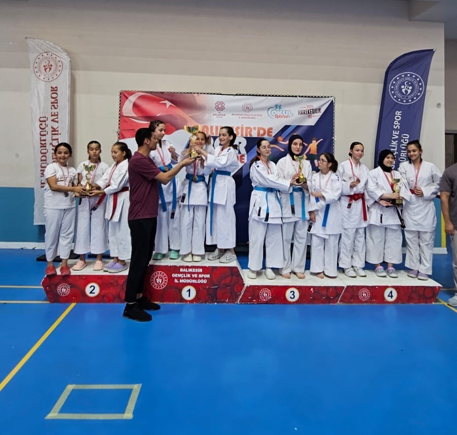 Balıkesir il seçmeleri kapsamında düzenlenen karate turnuvası, Şehit Turgut Solak