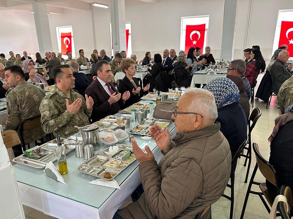 Burhaniye’ de Kaymakam İlyas Memiş, Şehit ve Gazi aileleri için