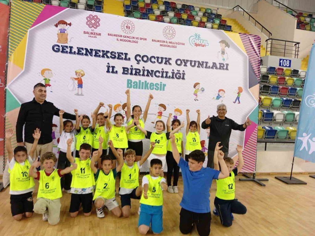 Ören Yüzüncü Yıl İlkokulu ’Geleneksel Çocuk Oyunlarında’ il şampiyonu oldu.