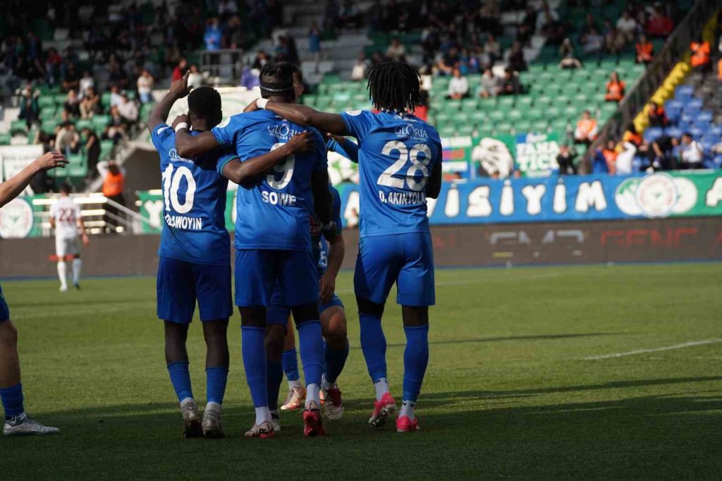 Çaykur Rizespor, Hatayspor karşılaşmasıyla Süper Lig’de 800. maçına çıktı. Trendyol