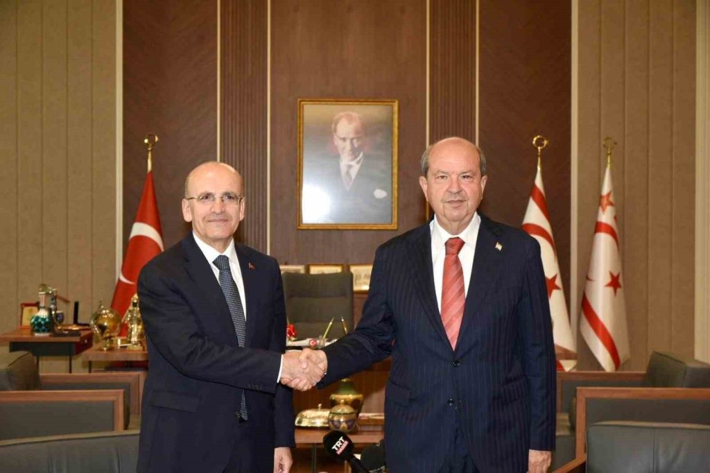 KKTC Cumhurbaşkanı Ersin Tatar, Hazine ve Maliye Bakanı Mehmet Şimşek’i
