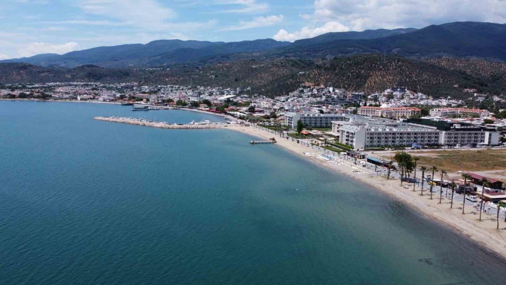 Balıkesir’in Edremit ilçesinde turizmciler Kurban Bayramı hazırlıklarını tamamladı. Bölgedeki otellerde