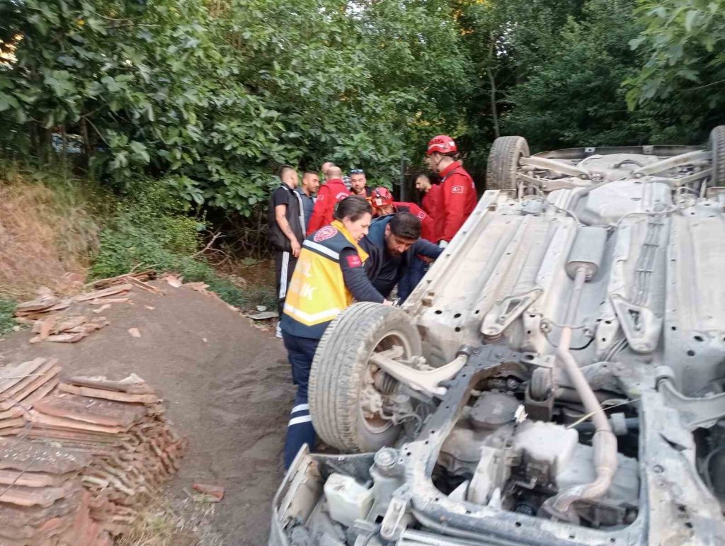 Balıkesir’in Susurluk ilçesine bağlı Kocapınar Mahallesi’nde meydana gelen trafik kazasında,