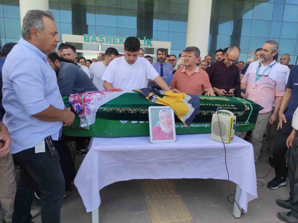 Balıkesir’in Burhaniye ilçesinde geçirdiği beyin kanaması sonucu 44 yaşında yaşama