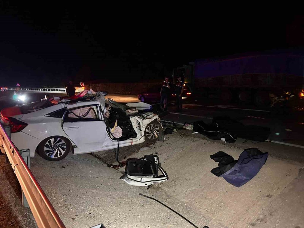 Balıkesir’de Kurban Bayramı’nın arefe günü trafik kazası ile başladı. Bigadiç
