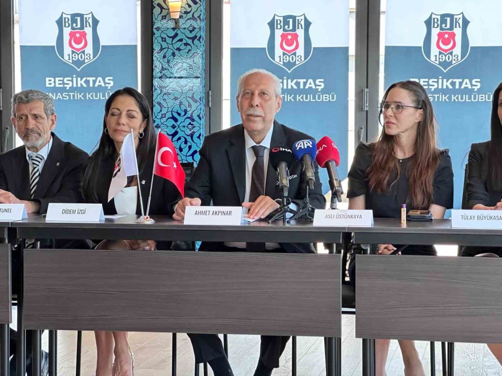 Beşiktaş Divan Kurulu başkanlığına adaylığını açıklayan disiplin kurulu eski başkanı
