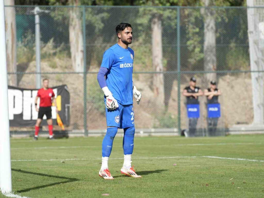 Altınordu’nun 2004 doğumlu kalecisi Serhat Öztaşdelen’e, Trabzonspor kancayı attı. Karadeniz