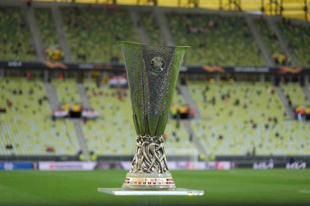 Avrupa futbolunun kulüp düzeyindeki iki numaralı organizasyonu UEFA Avrupa Ligi’nde