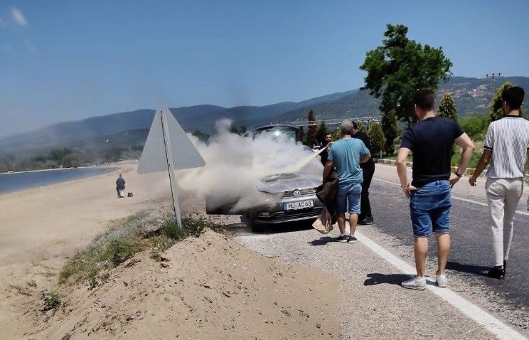 Balıkesir’in Erdek ilçesi Düzler mevkiinde, yurtdışı plakalı HU AC 68