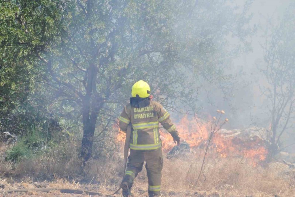 Balıkesir İtfaiye Daire Başkanlığı’na bağlı 683 personel tarafından son 12