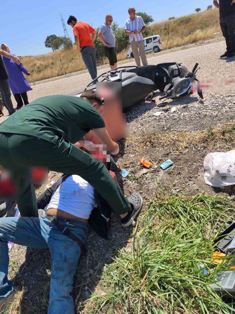 Balıkesir’in Gönen ilçesi mıcırlı yolda motosikletin kontrolden çıkması sonucu 2