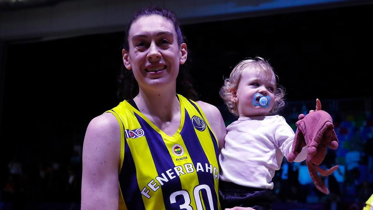 Breanna Stewart, Fenerbahçe'ye geri döndü