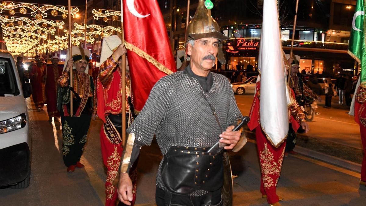 Osmaniye’de mehter takımından ramazana özel yürüyüş ve konser
