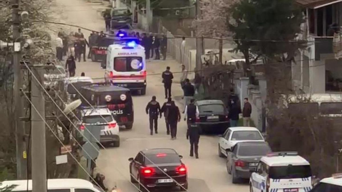 Düzce'de silahlı kavga: 2’si silahla 3 yaralı