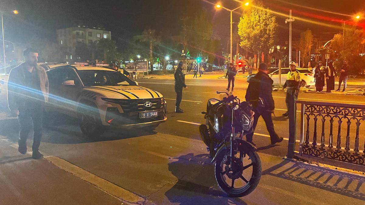 Kilis’te TIR ile motosiklet çarpıştı; 2 yaralı