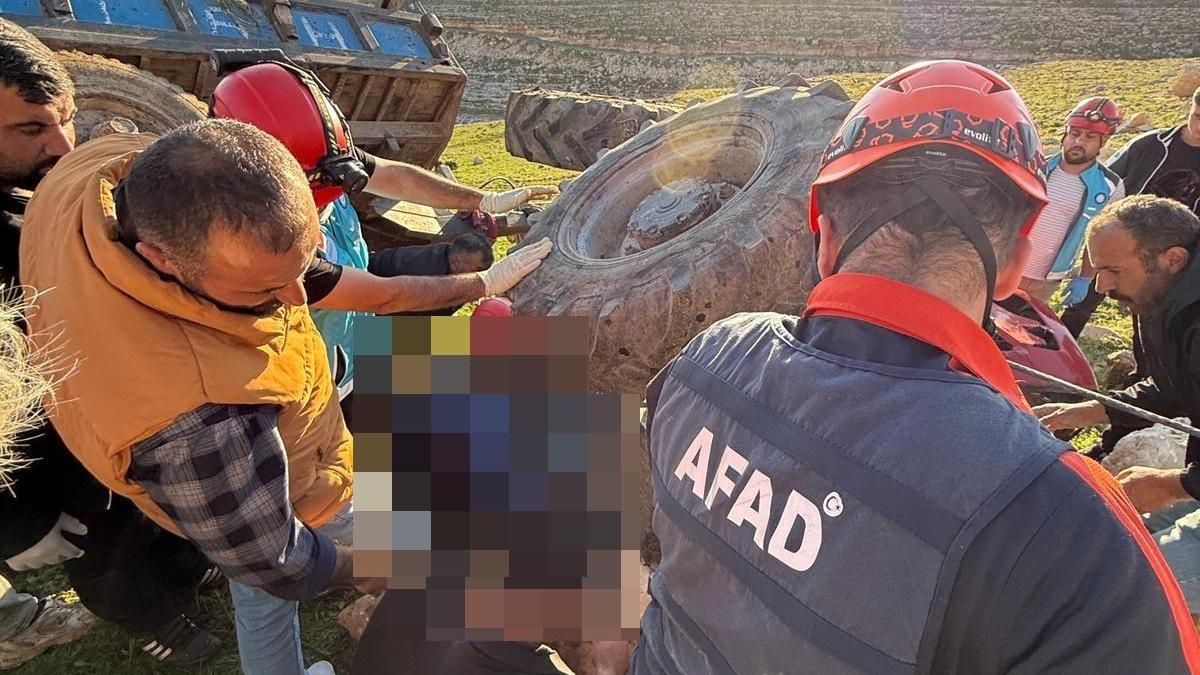 Traktörün altında kalan kuzenler öldü