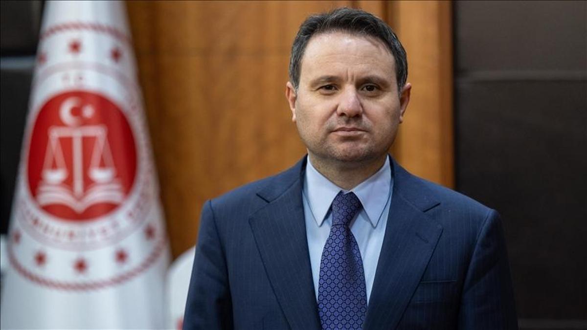 Bakan Gürlek detayları duyurdu! 27 ilde yasa dışı bahis operasyonu