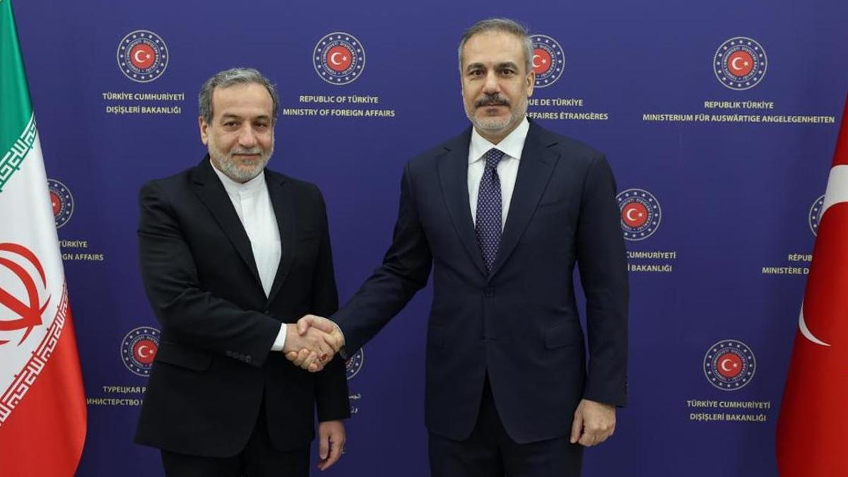 Dışişleri Bakanı Hakan Fidan, İranlı mevkidaşı Arakçi ile görüştü
