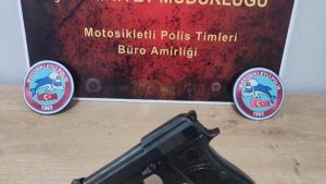 Ruhsatsız tabancayla yakalanan ehliyetsiz sürücüye 240 bin lira ceza