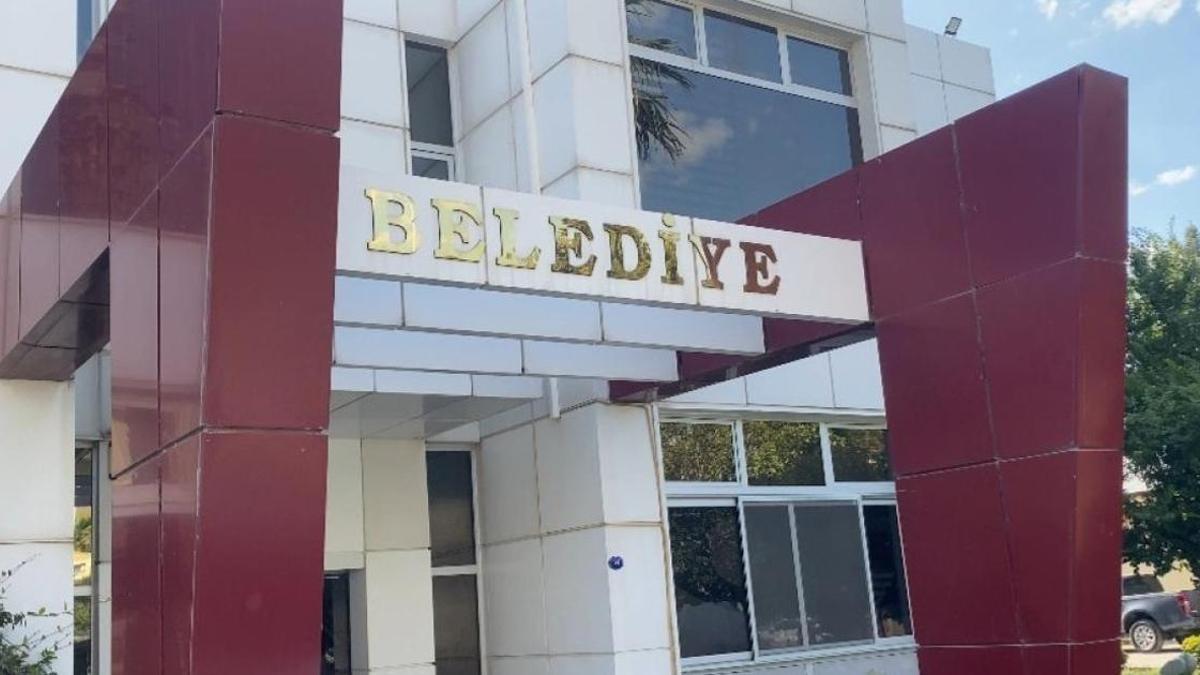 Seferihisar Belediyesi'ne 'rüşvet' operasyonu! İmar müdürü gözaltına alındı
